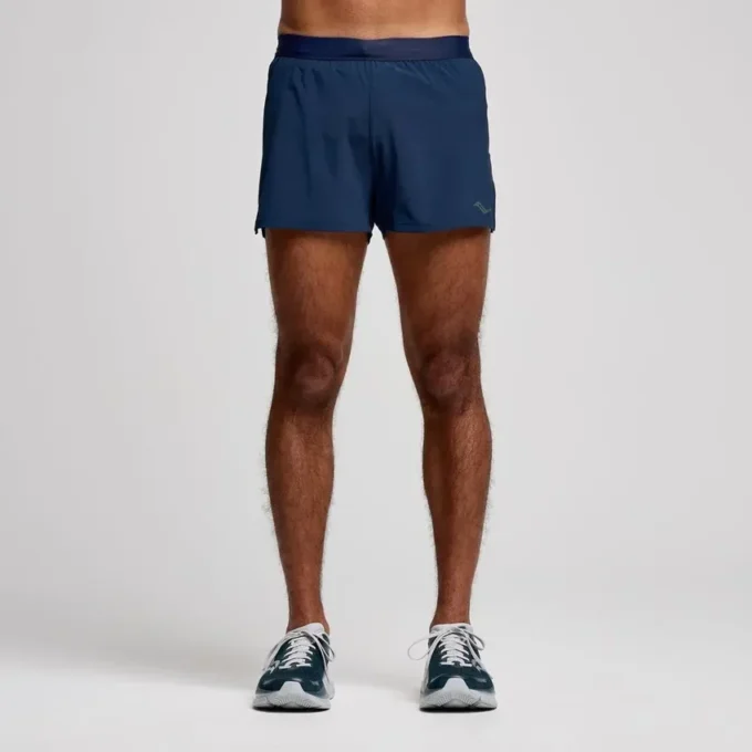 Men’s outpace 2.5″ split short