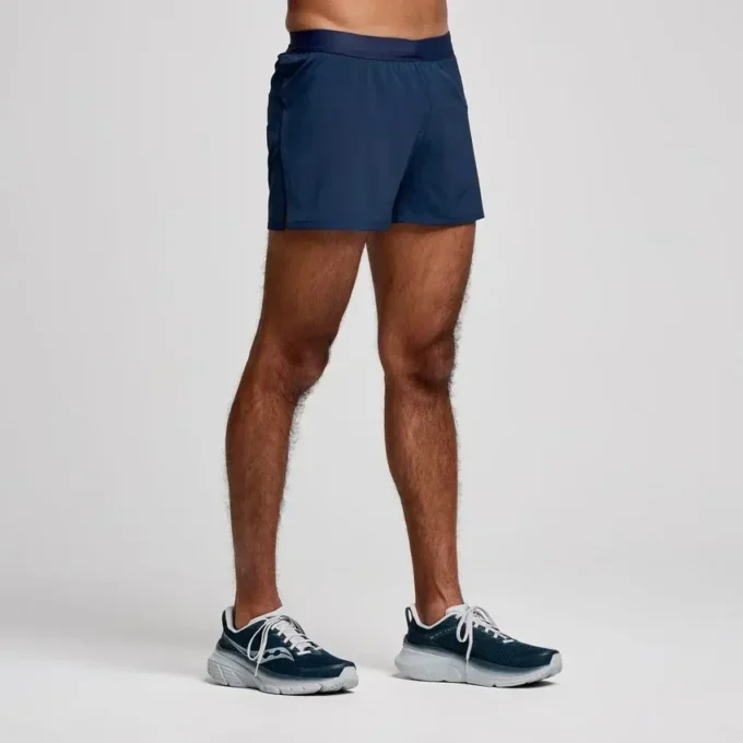 Men’s outpace 2.5″ split short