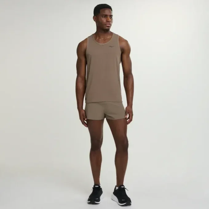 Men’s outpace 2.5″ split short