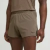 Men’s outpace 2.5″ split short