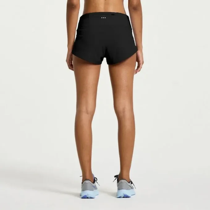 Women’s outpace 2.5″ split short